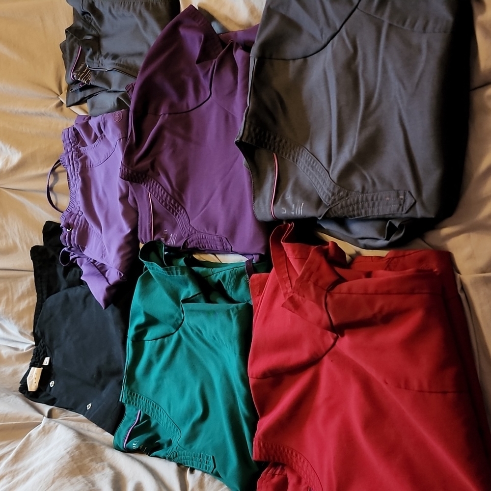 Women's scrubs